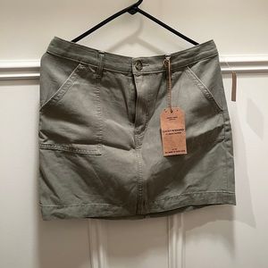 Lucky Brand Army Green Skirt. Size 8/29. New with tags